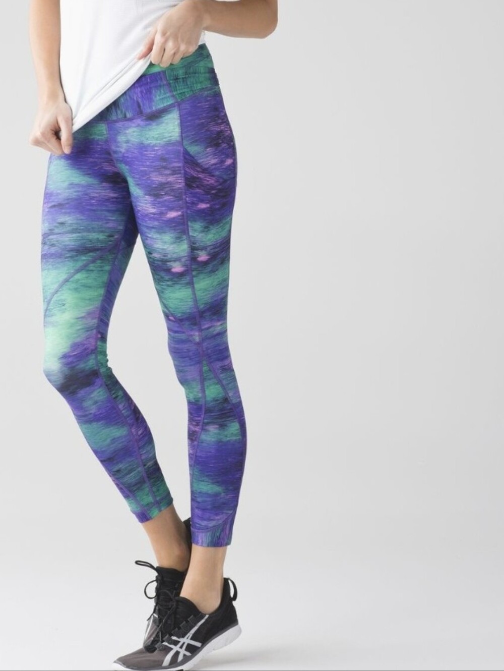 lululemon Size 6 Crop Leggings Time To Shine